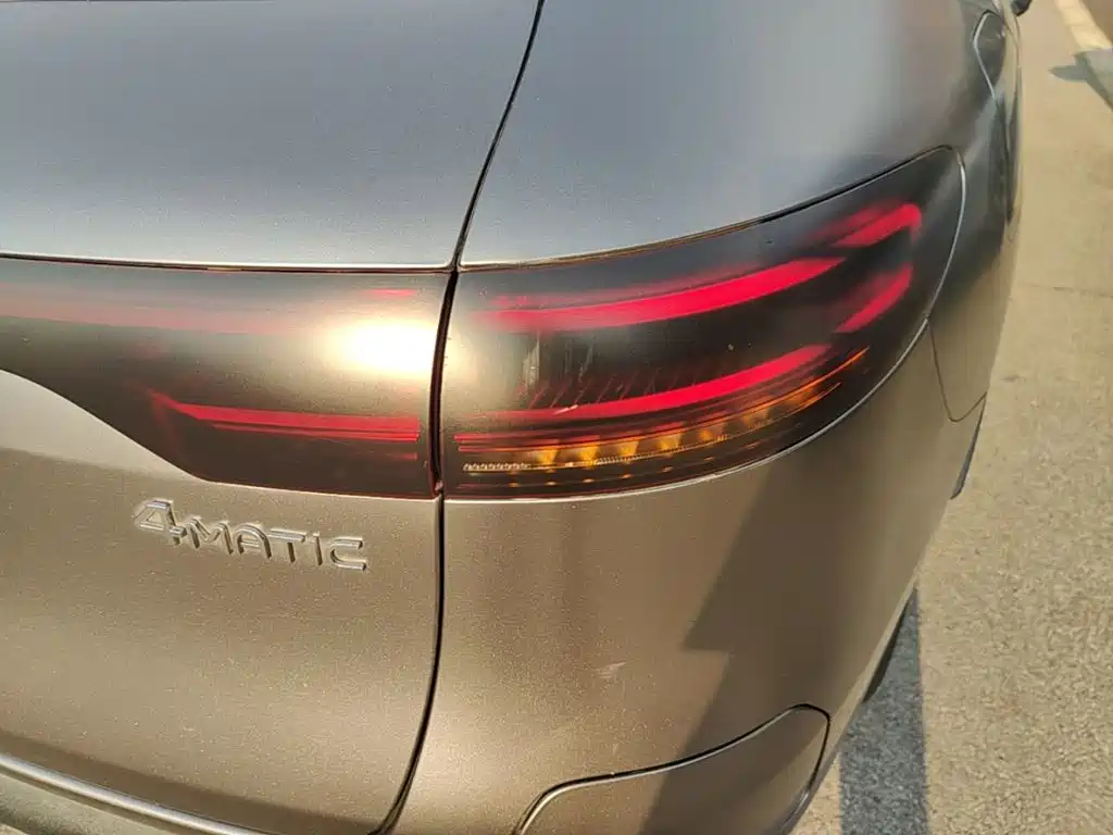 Mercedes-Benz EQC — миниатюра 8