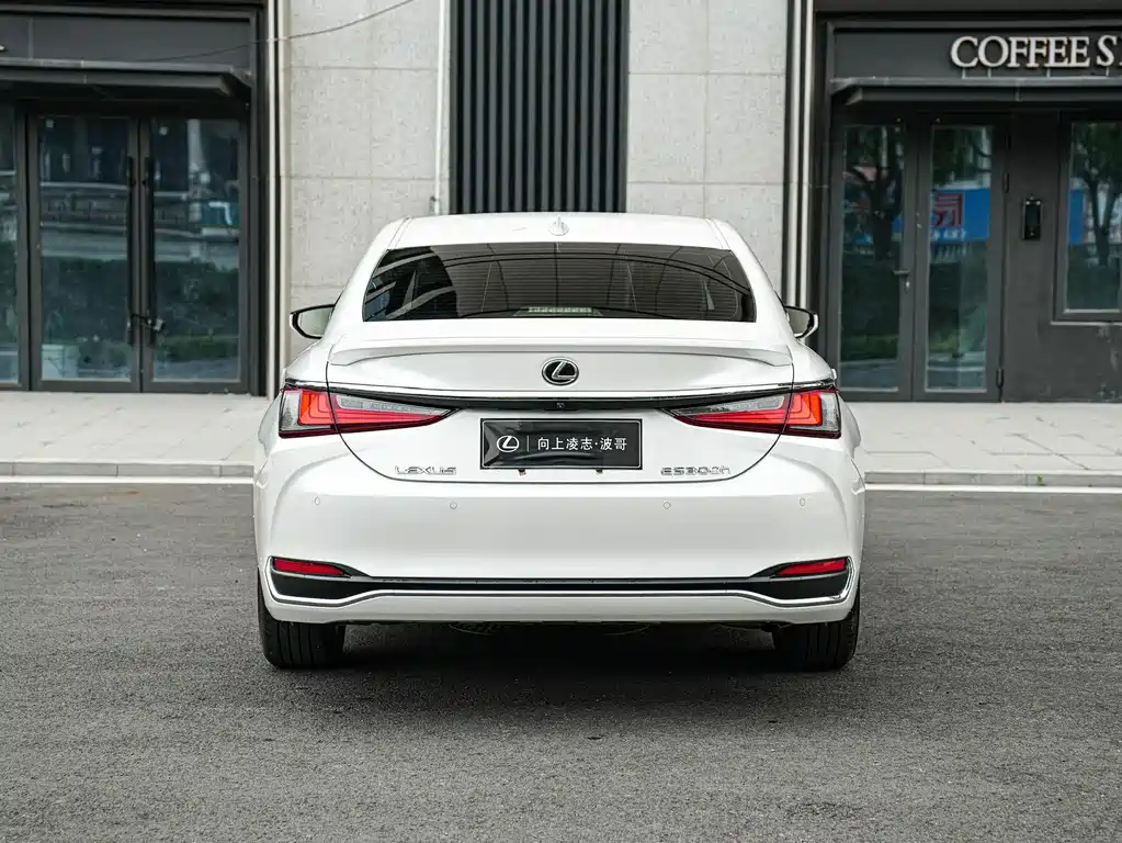 Lexus ES 2024 200 Premium