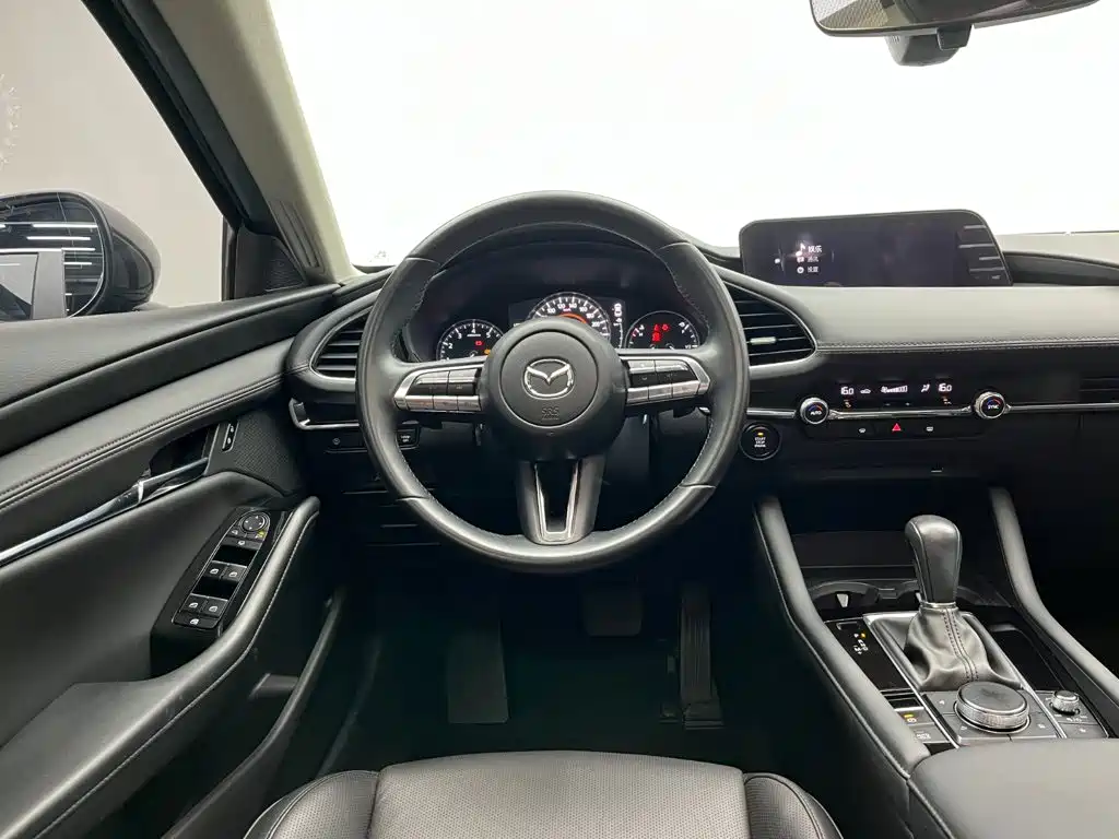 Mazda 3 Axela — миниатюра 18