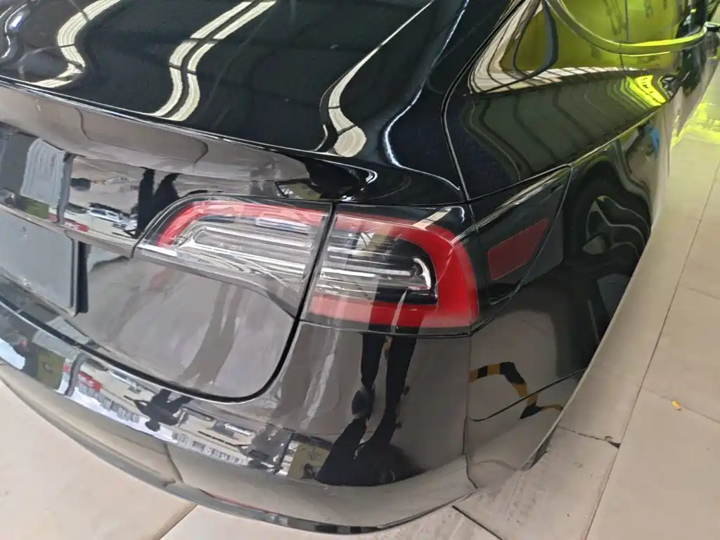 Tesla Model 3 — миниатюра 8