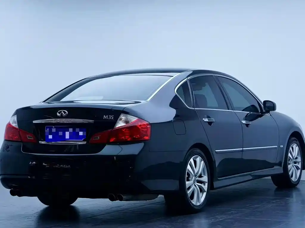 Infiniti M — миниатюра 9