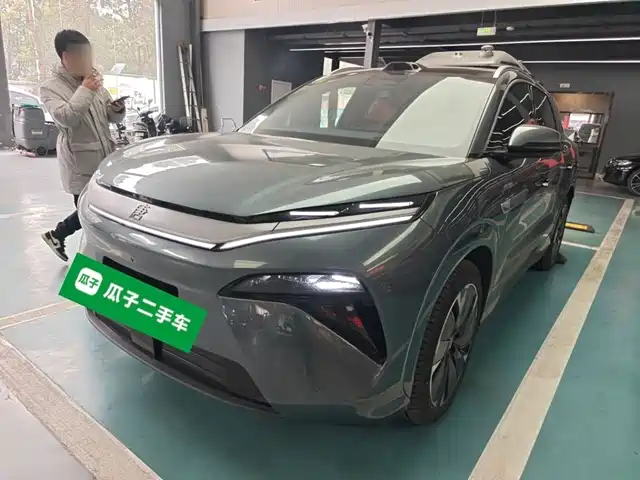 2025 BYD Tang