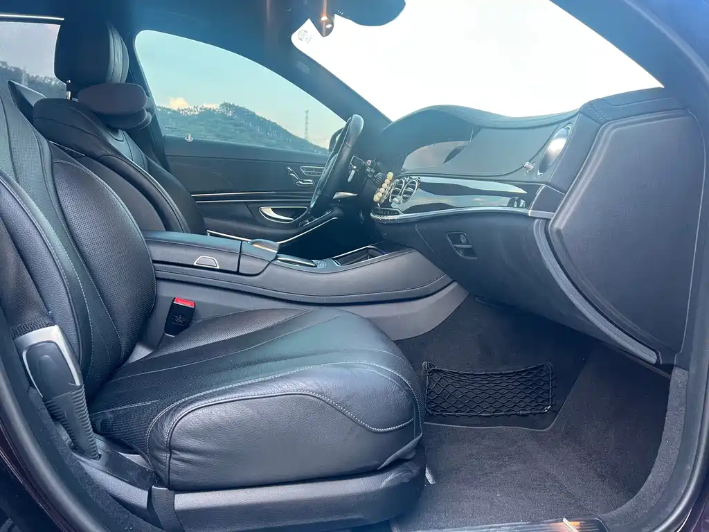 Mercedes-Benz S-Class — миниатюра 11