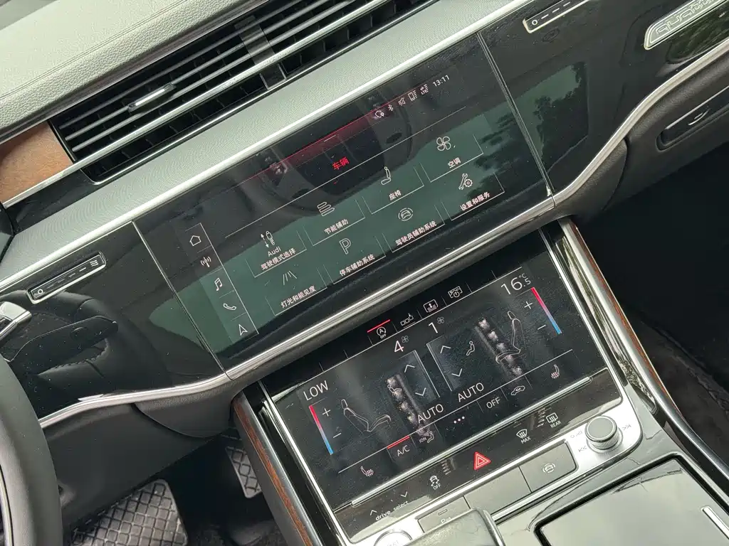 Audi A8 — миниатюра 11