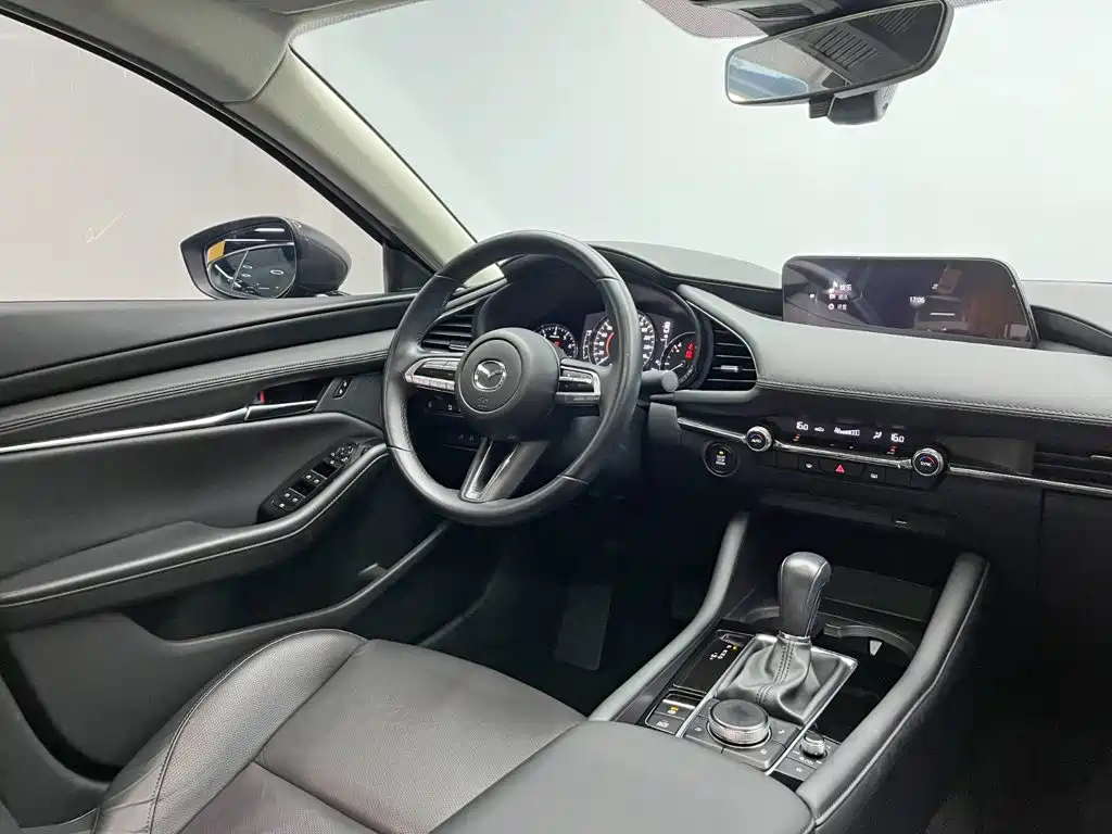Mazda 3 Axela — миниатюра 20