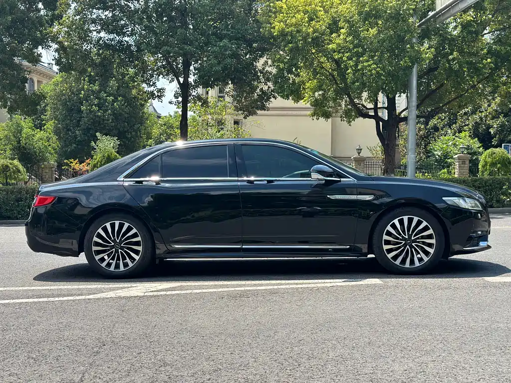 Lincoln Continental — миниатюра 22