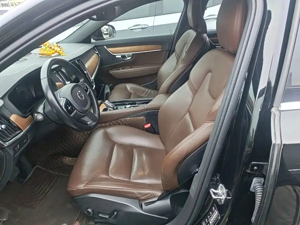 Volvo S90 — миниатюра 15