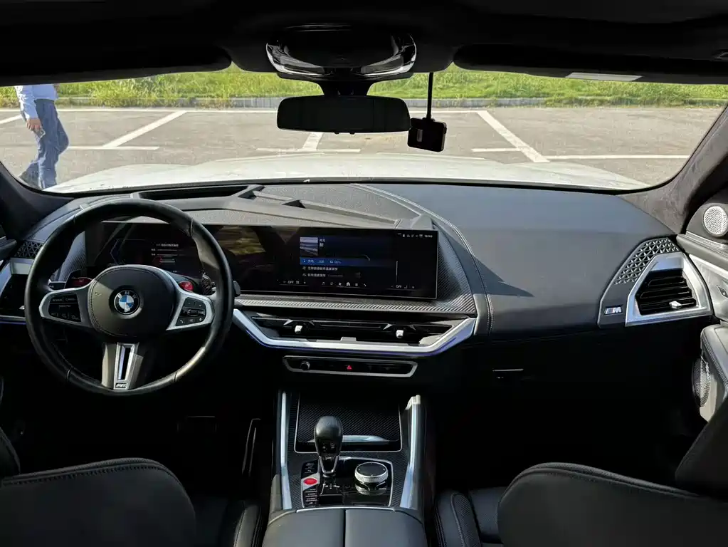 BMW XM — миниатюра 12