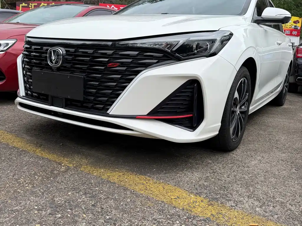 Changan Eado — миниатюра 3