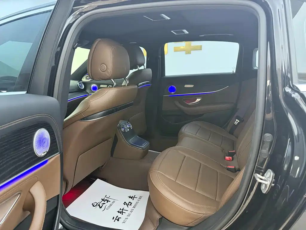 Mercedes-Benz E-Class — миниатюра 17