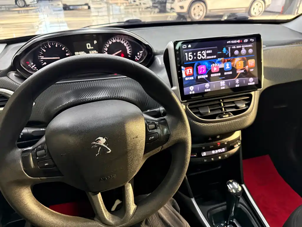 Peugeot 2008 — миниатюра 14