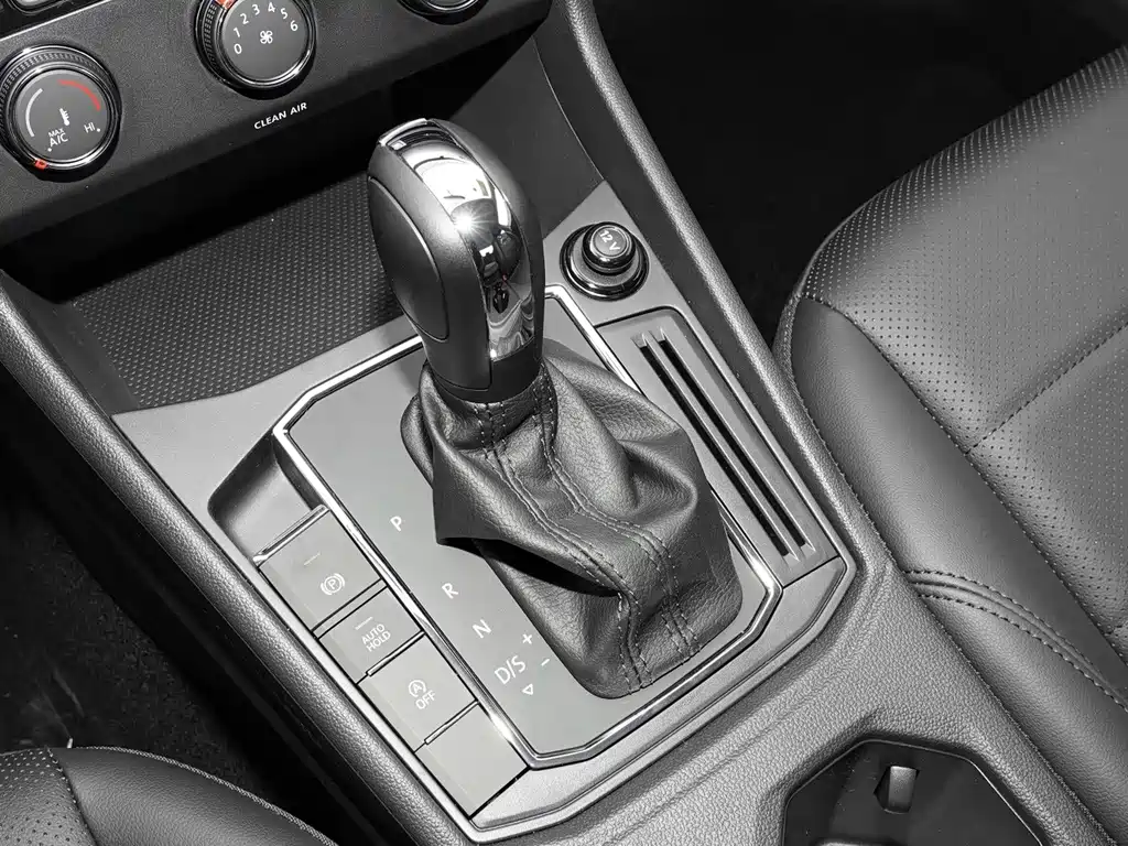 Volkswagen Lavida — миниатюра 16