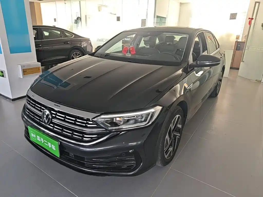 Volkswagen Sagitar