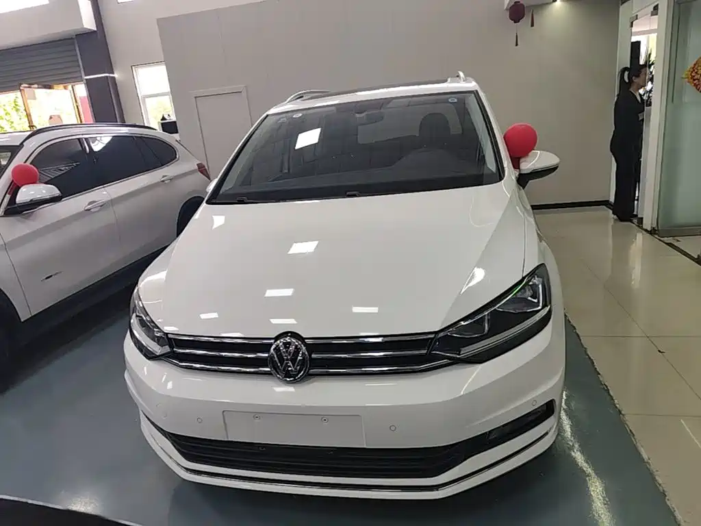 Volkswagen Touran — миниатюра 3