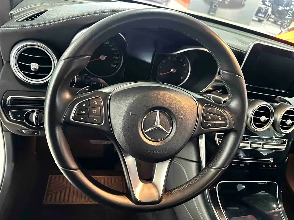 Mercedes-Benz GLC 2017 GLC 200 4MATIC