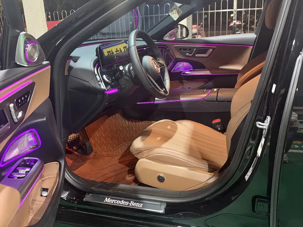 Mercedes-Benz E-Class — миниатюра 4