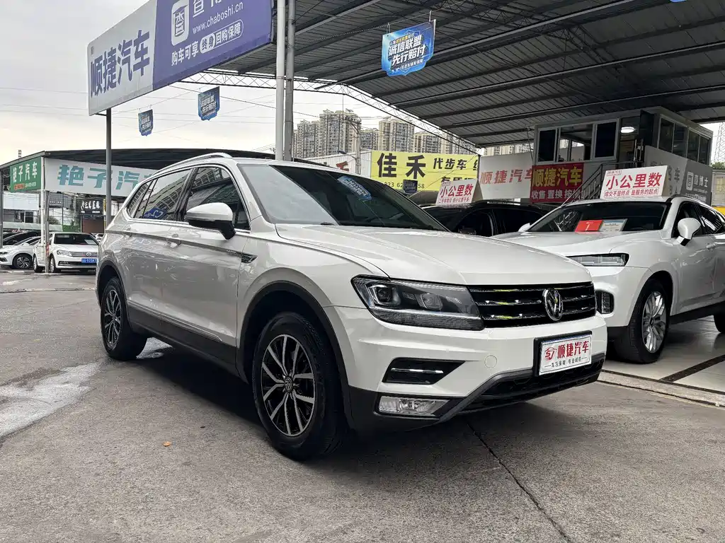 Volkswagen Tiguan L — миниатюра 3