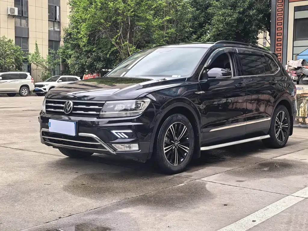Купить Volkswagen Tiguan L