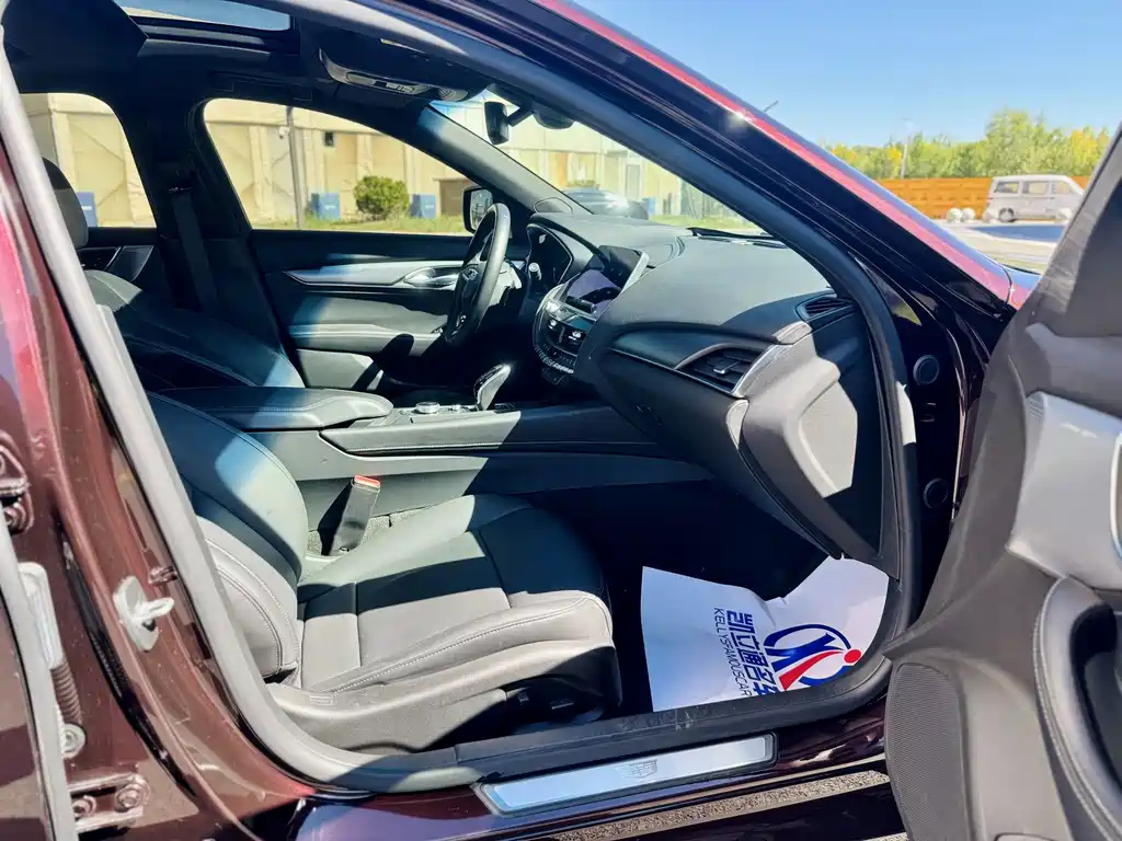 Cadillac CT5 — миниатюра 13