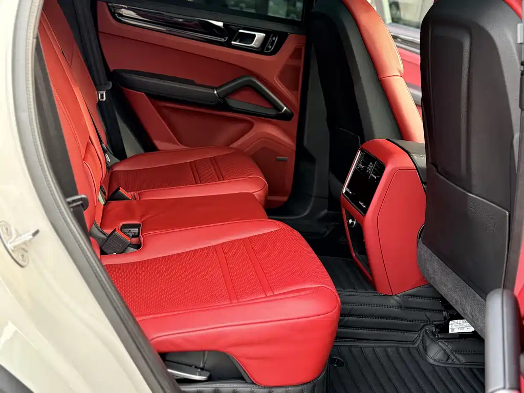 PORSCHE CAYENNE NEW ENERGY