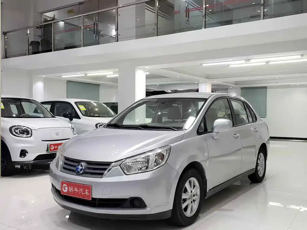 Venucia D50 2015