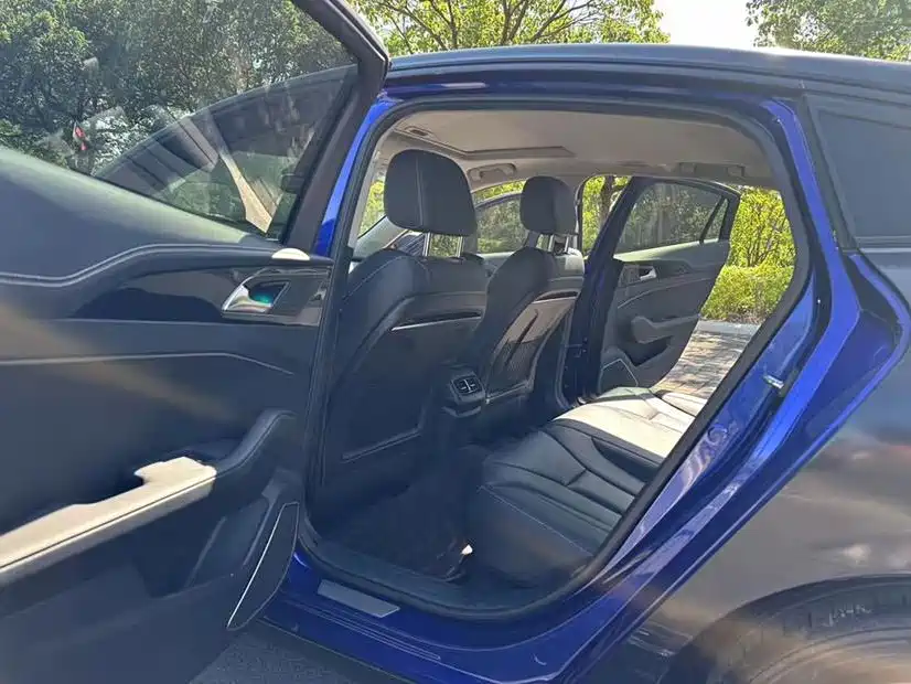 Hongqi H5 2018 30TD