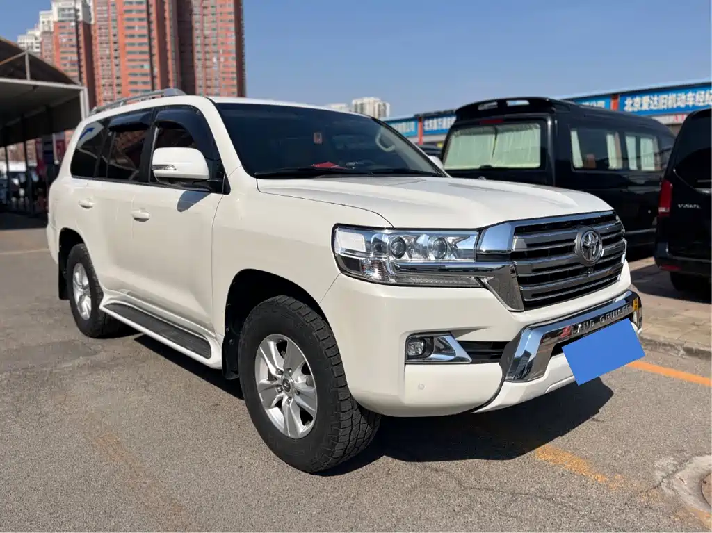 Toyota Land Cruiser 2018 5.7L AT