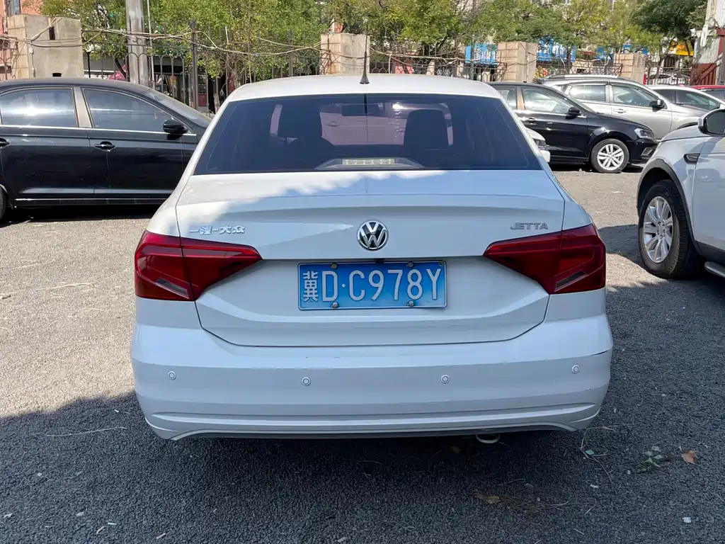 Volkswagen Jetta — миниатюра 8