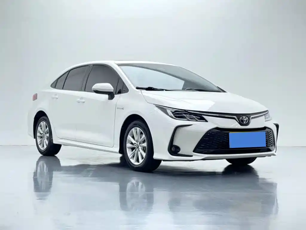 Toyota Corolla - фото 3