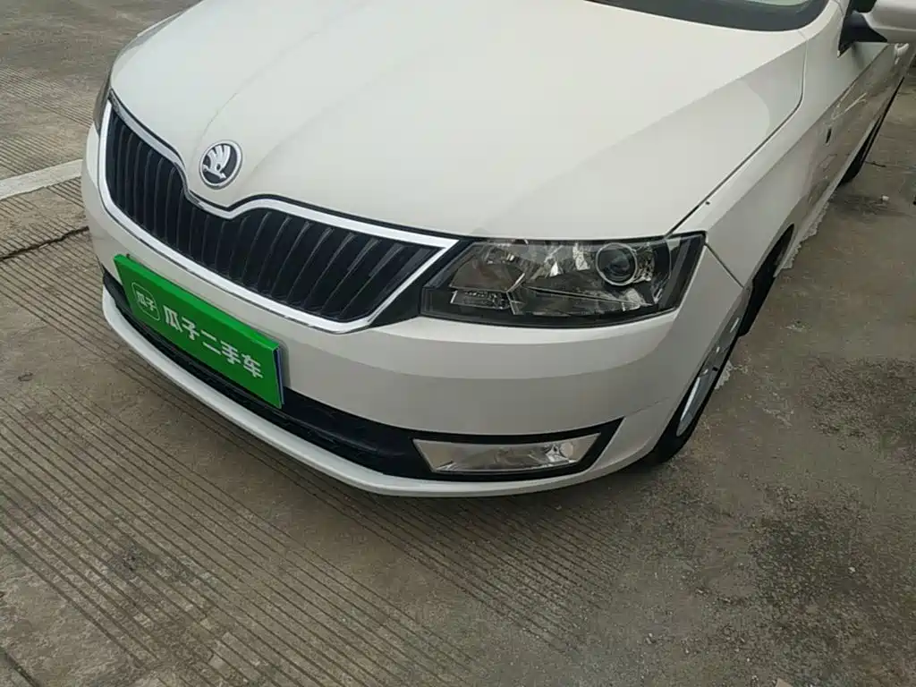 Skoda Rapid Spaceback — миниатюра 24