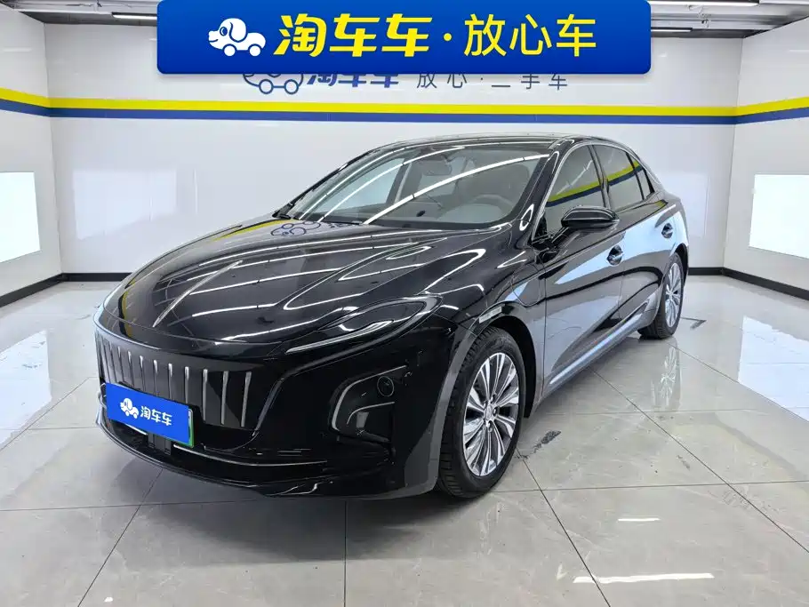 Hongqi E-QM5