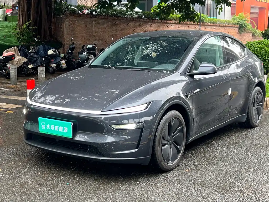 Tesla Model Y 2026