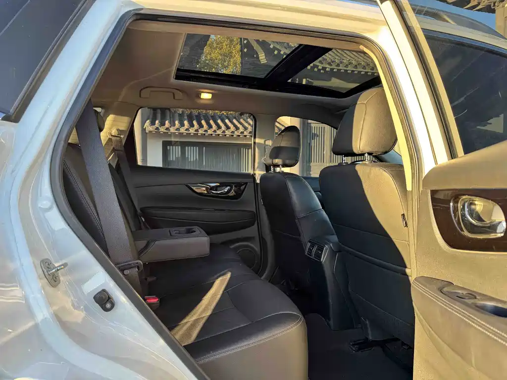 Nissan X-Trail — миниатюра 10
