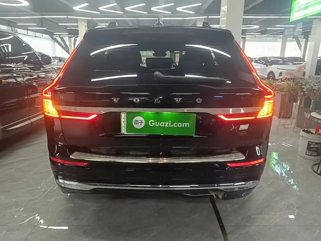 Volvo XC60 PHEV — миниатюра 6