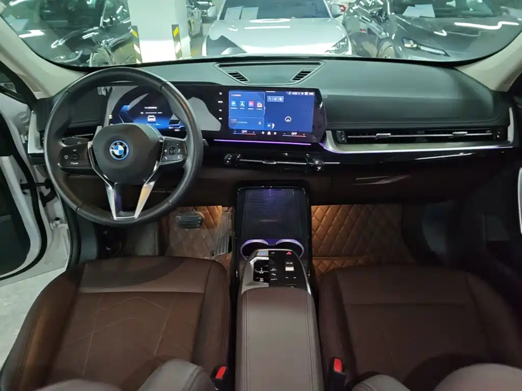 BMW iX1 — миниатюра 10