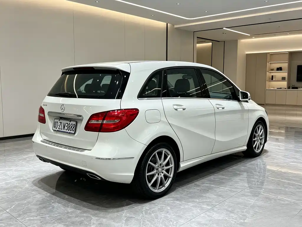 Mercedes-Benz B-Class — миниатюра 8