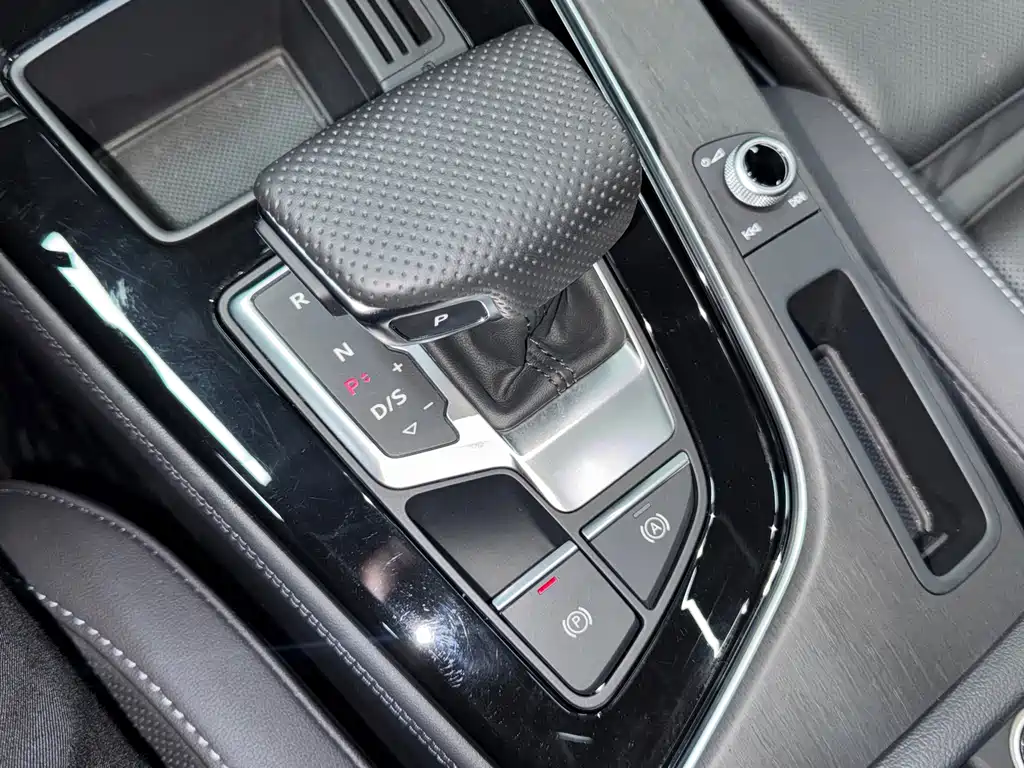 Audi A4L — миниатюра 47