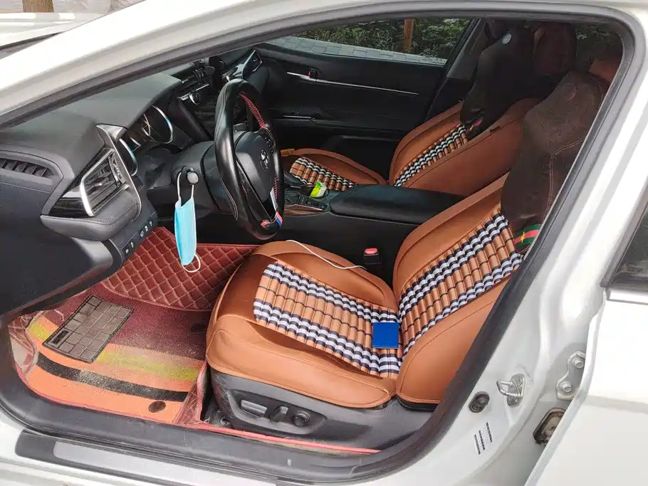 Toyota Camry — миниатюра 9