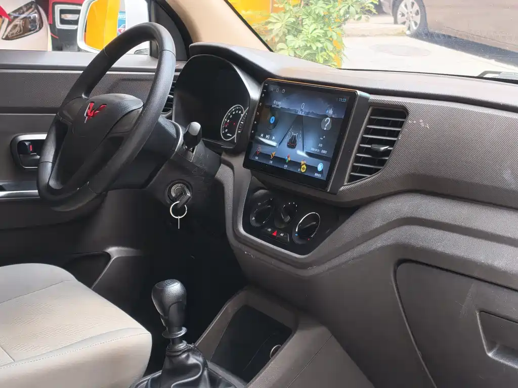 Wuling Hongguang V — миниатюра 12