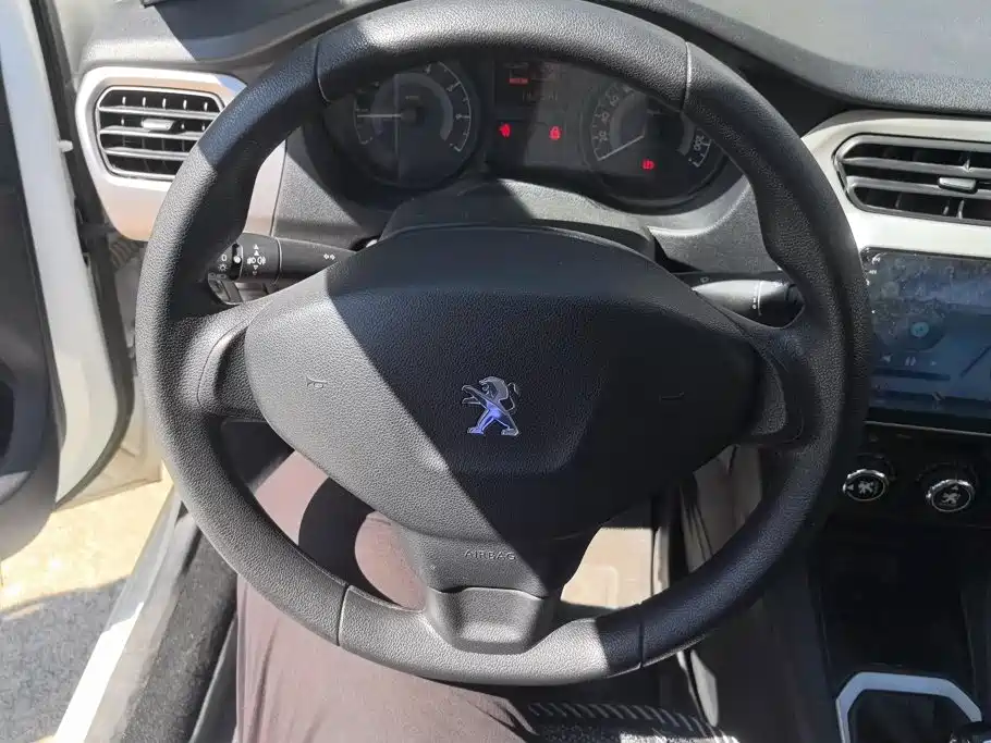 Peugeot 301 — миниатюра 15
