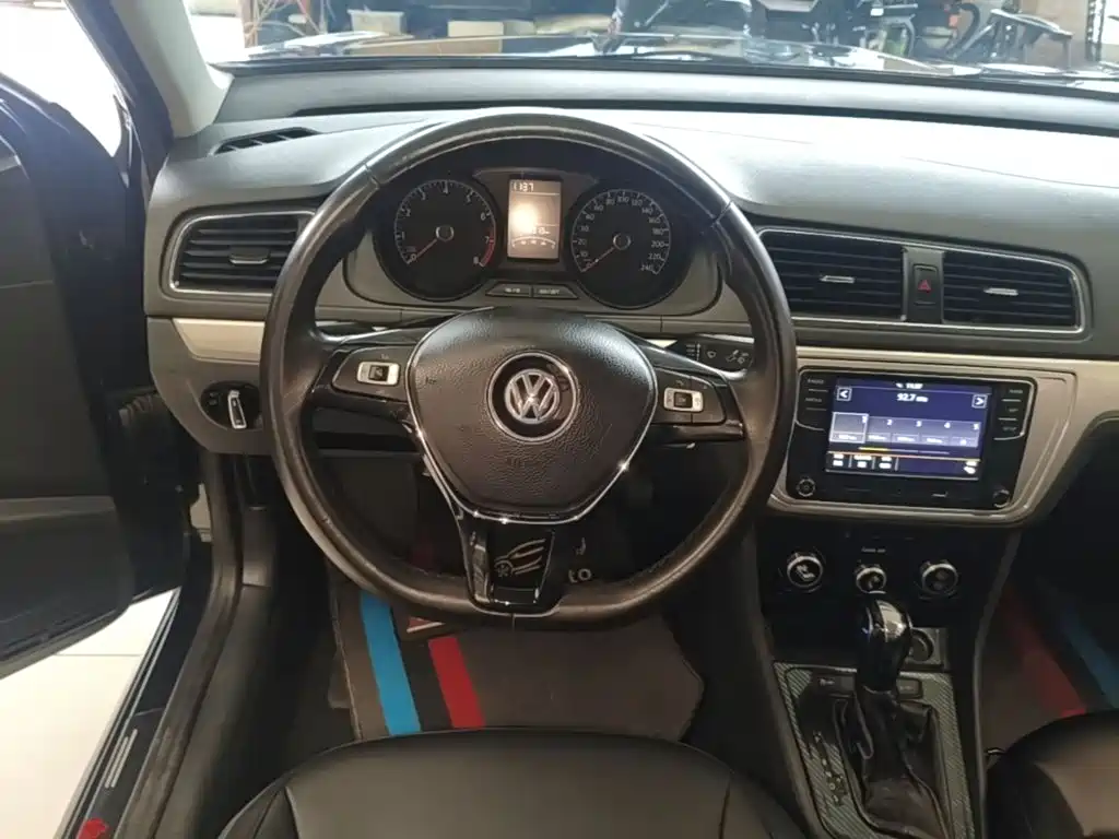 Volkswagen Lavida — миниатюра 11