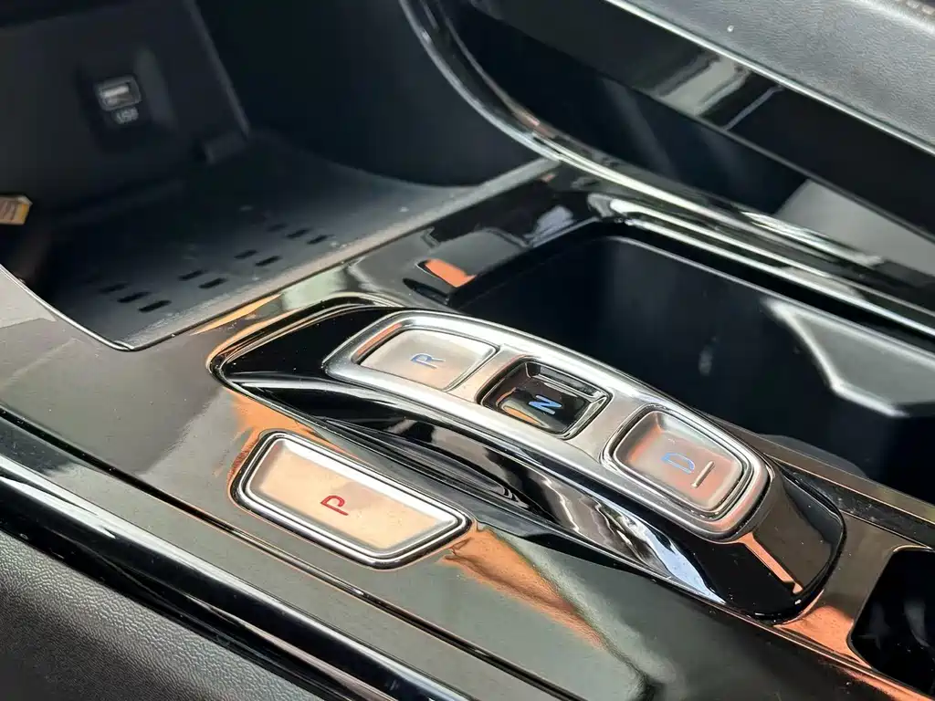 Hyundai Custo — миниатюра 8