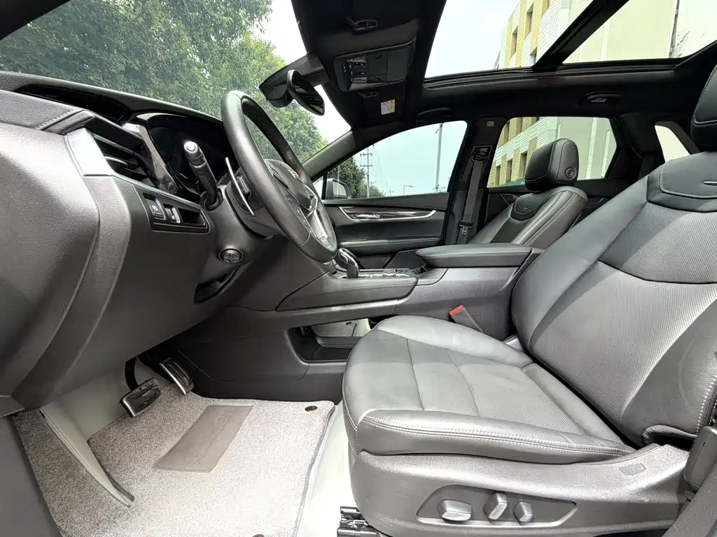 Cadillac XT5 — миниатюра 7
