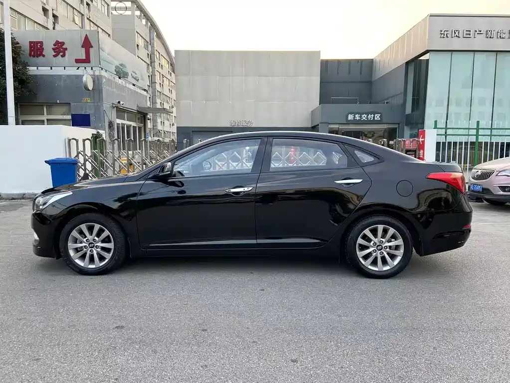Hyundai Mistra — миниатюра 5