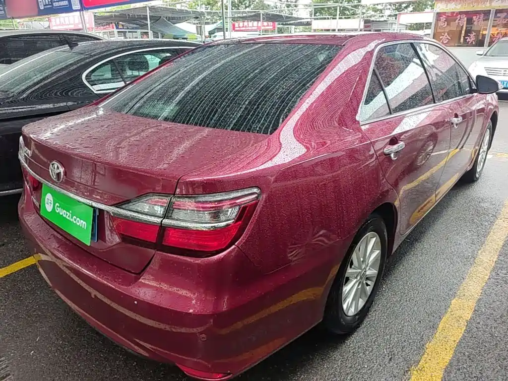 Toyota Camry — миниатюра 7