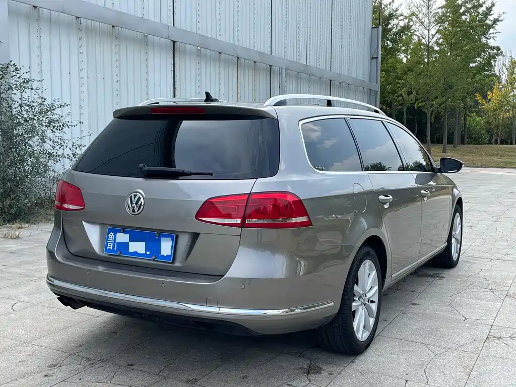 Volkswagen Magotan (Import) — миниатюра 6