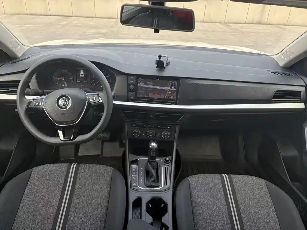 VOLKSWAGEN LAVIDA PURE ELECTRIC