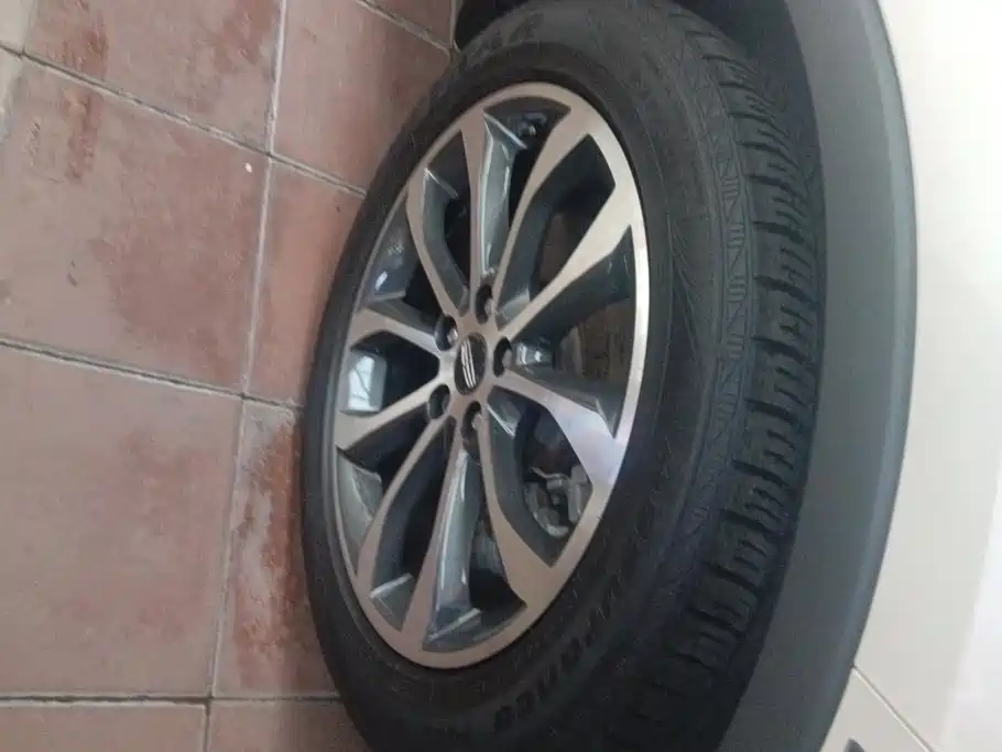 Lincoln MKC — миниатюра 6