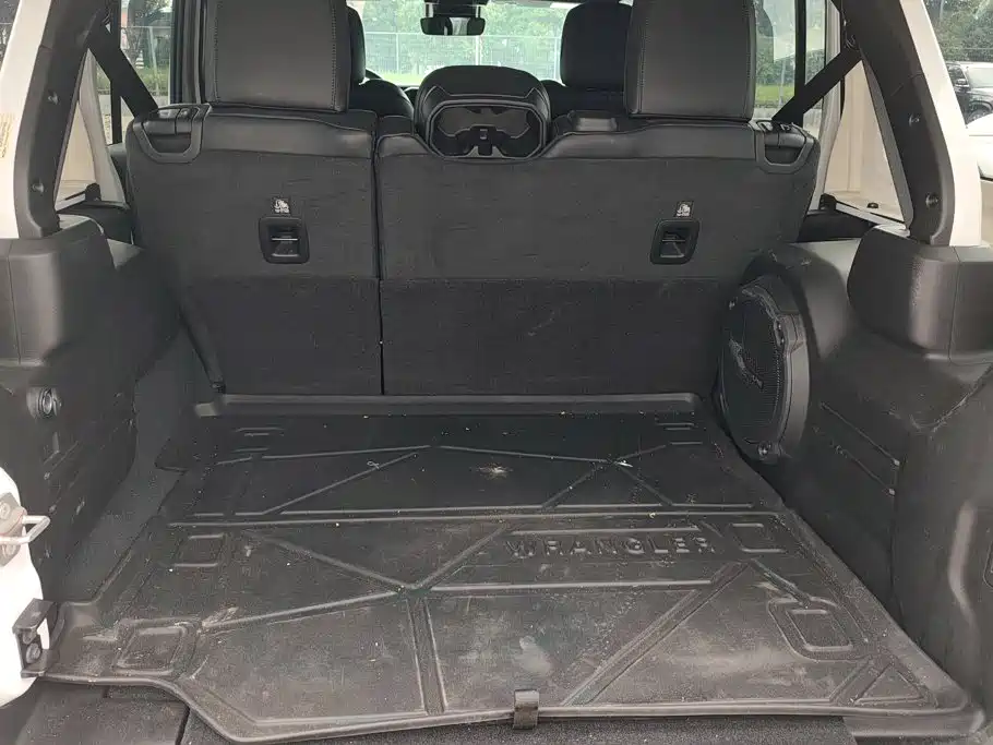Jeep Wrangler — миниатюра 4