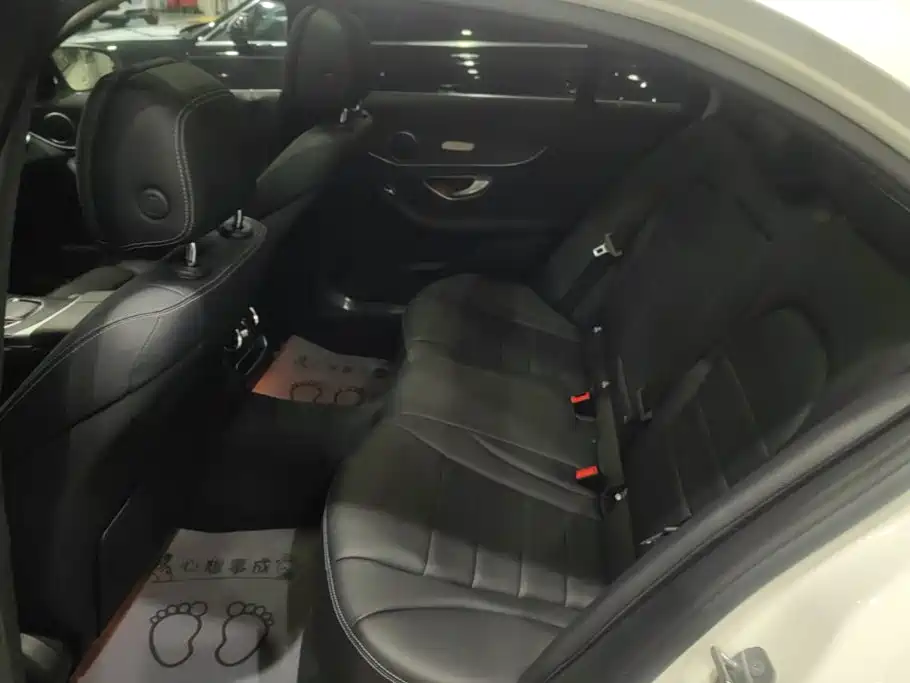 Mercedes-Benz C-Class — миниатюра 11
